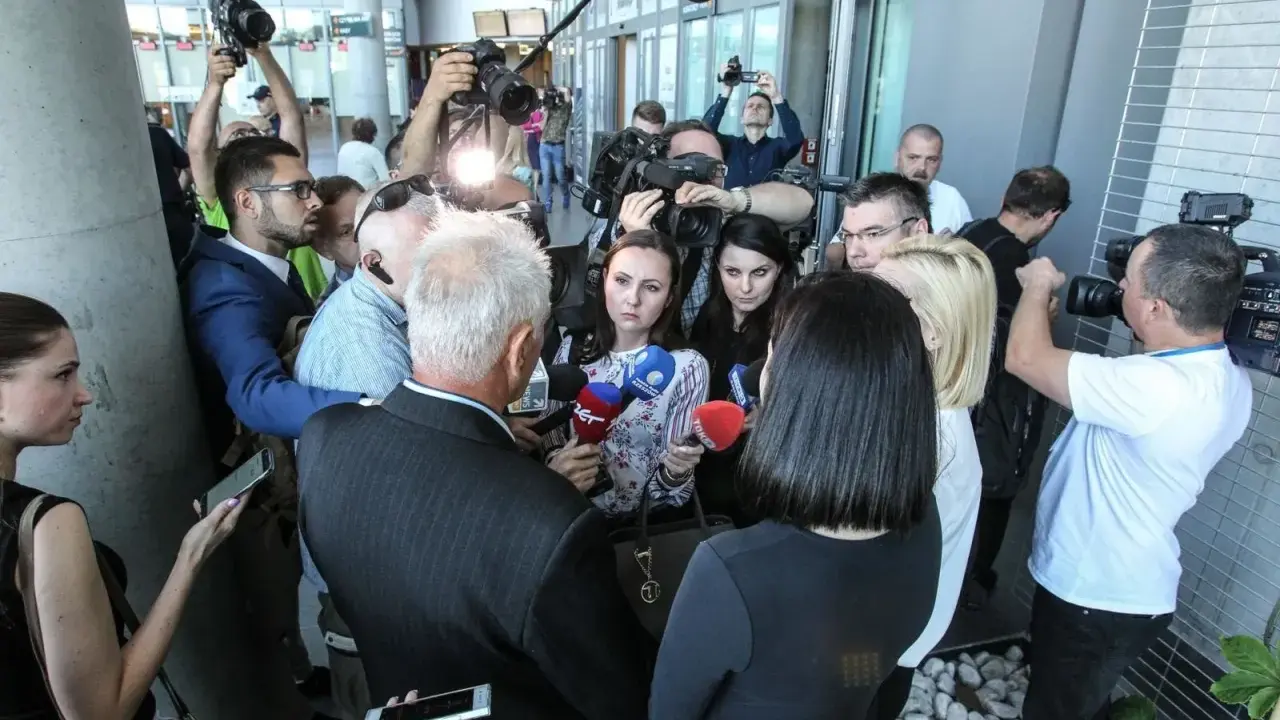 Zeznania świadka: Kiedy są tajne, a kiedy jawne w sądzie?
