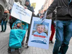 Alimenty po wyroku: Od kiedy płacić? Uniknij błędów i kar!