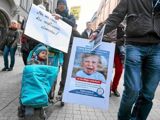 Alimenty po wyroku: Od kiedy płacić? Uniknij błędów i kar!
